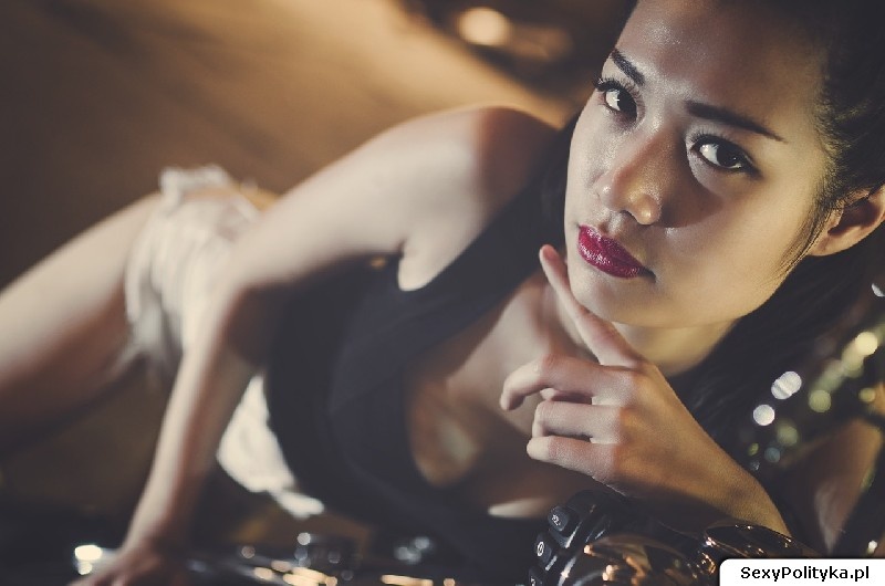 Jak uwieść kobietę za granicą? Jak uwieść kobietę za granicą?